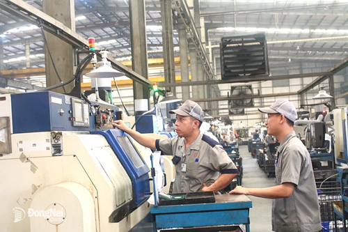 Công nhân điện dân dụng